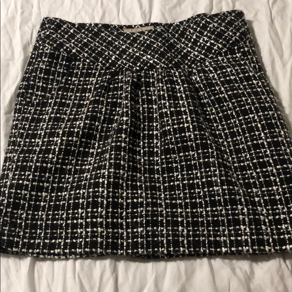 Black and white textured mini skirt